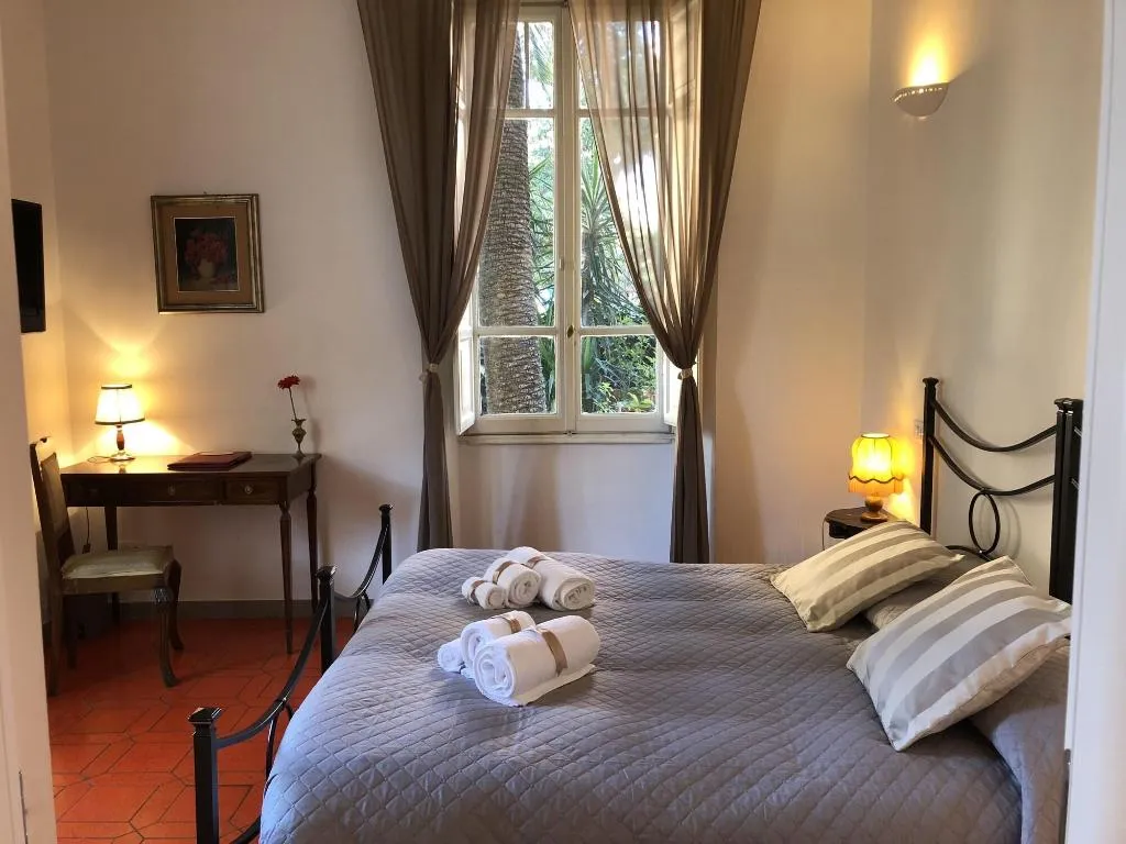 Room, Il Tempio Di Morfeo, Rome