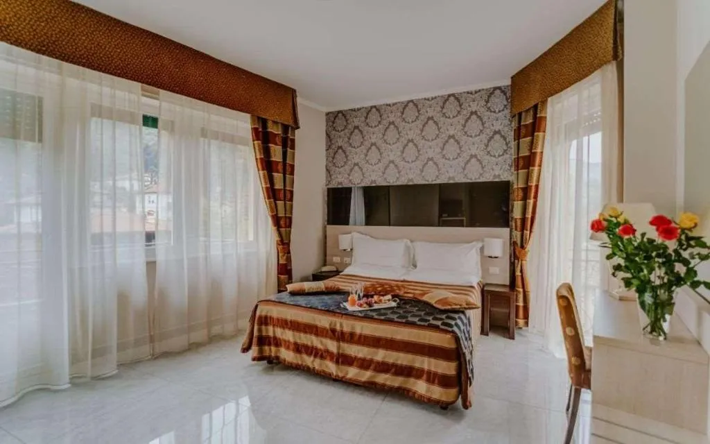 Room, Flora Hotel, Milan