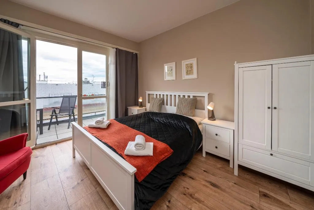 STUDIO WITH BALCONY Room, New Town - Apple Apartments, Prague
