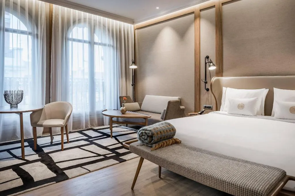 Room, Autograph Collection Círculo Gran Vía, Madrid