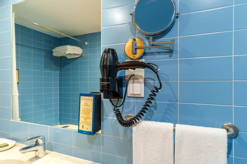 TRIPLE STANDARD Room, Cascais Hotel, Lisbon