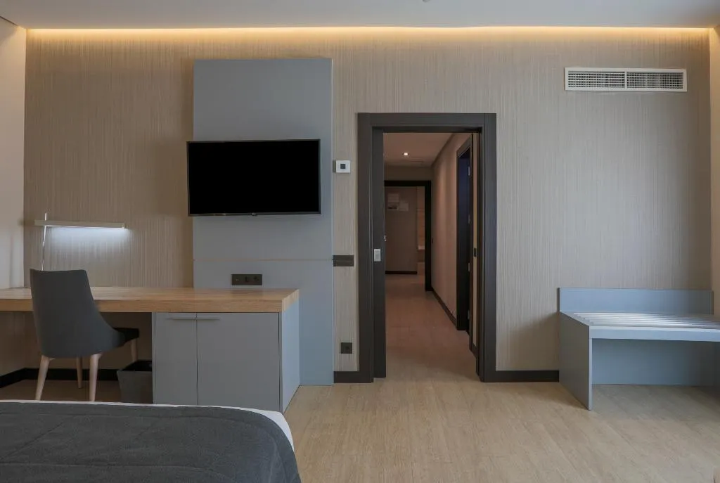 FAMILY ROOM CAPACITY 5 Room, Liabeny, Madrid