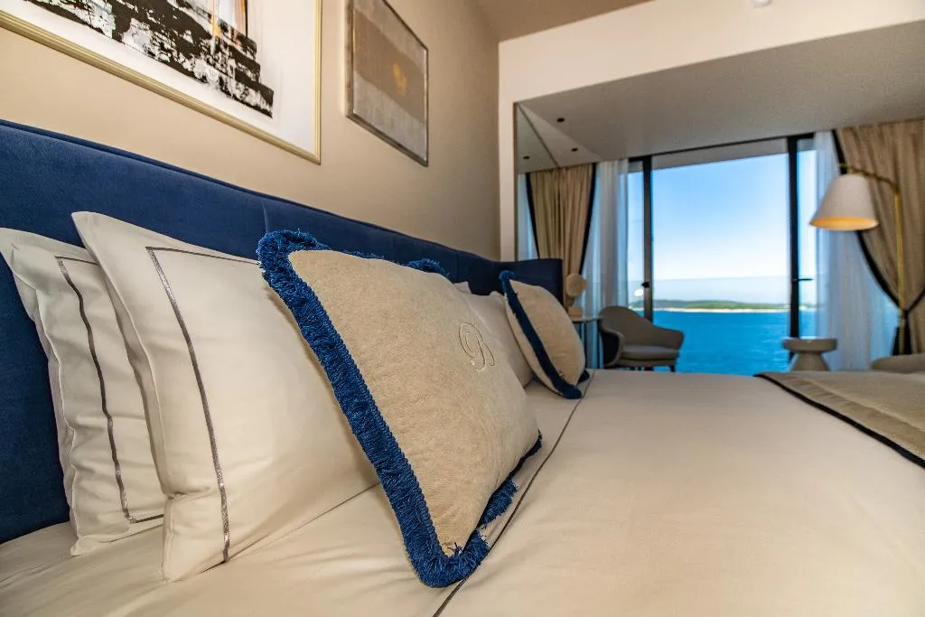 DOUBLE DELUXE SEA VIEW Room, Grand Hotel Brioni Pula, Radisson Collection Hotel, Istria