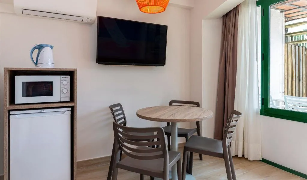 STUDIO CAPACITY 2 Room, Medplaya Sant Eloi, Costa Brava