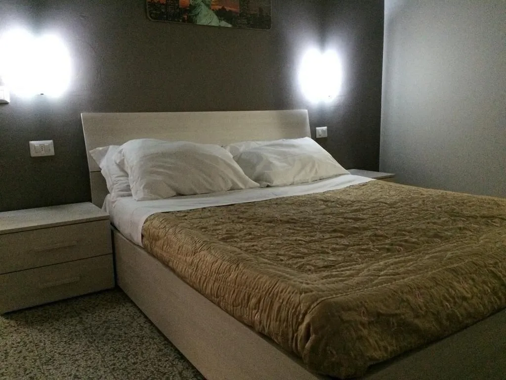 Room, B&B Residenza Paradiso, Milan