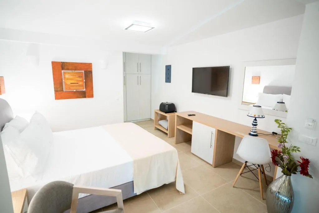 Room, Kratiras View Luxury Suites, Santorini