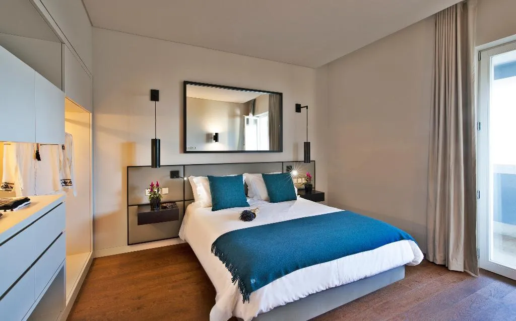 APARTMENT SUPERIOR THREE BEDROOMS Room, Lisbon Five Stars Apartments 8 Building, Lisbon
