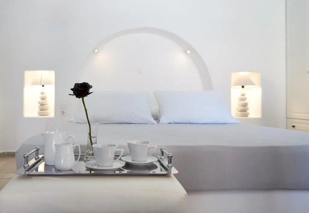 Room, Black Rose Suites, Santorini