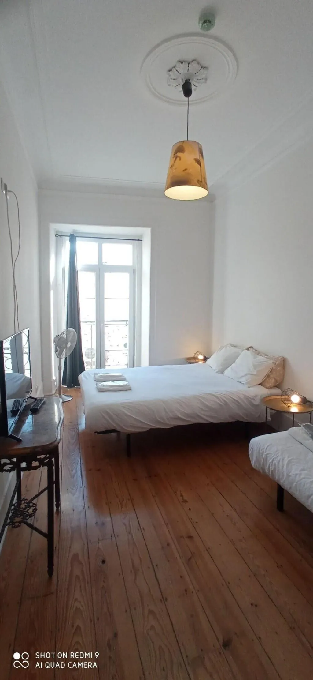 Room, Happy @ Chiado, Lisbon