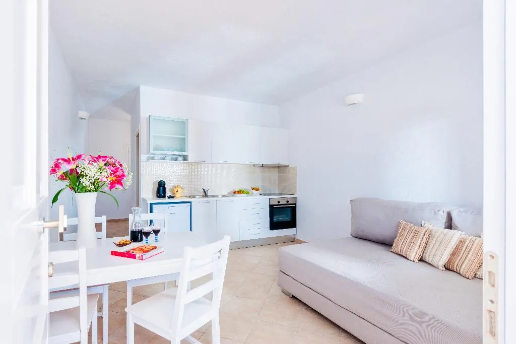 VILLA SUPERIOR WITH PRIVATE POOL Room, Katharos Pool Villas, Santorini
