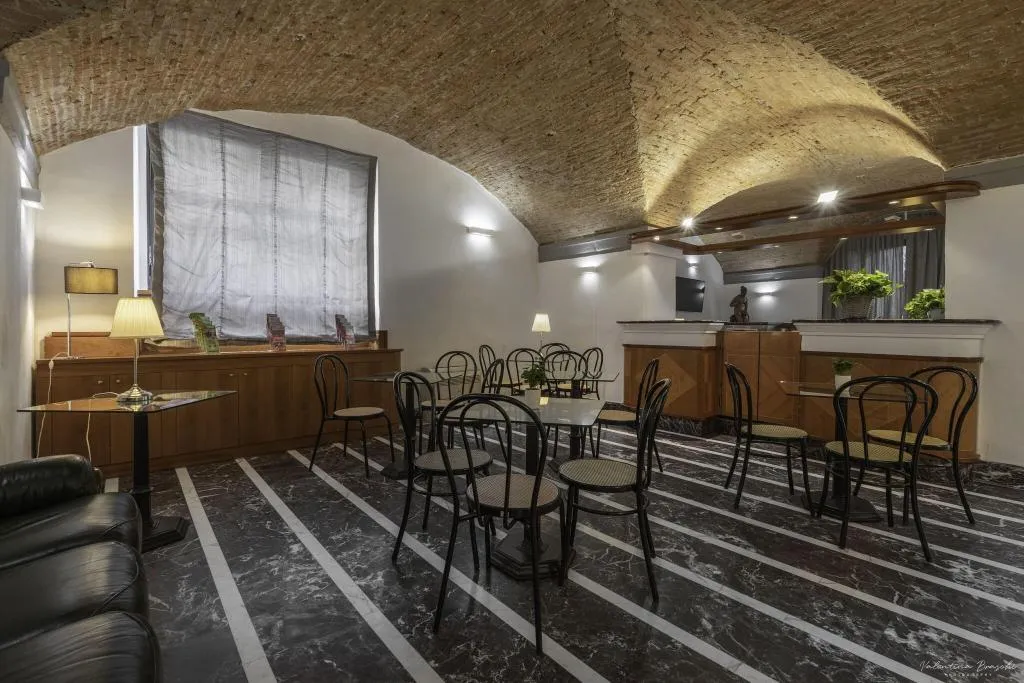 Bar, Argentina, Florence
