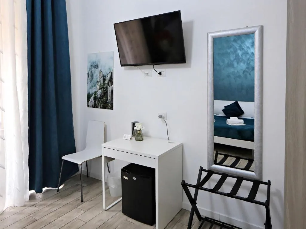 Room, Lotus Roma, Rome