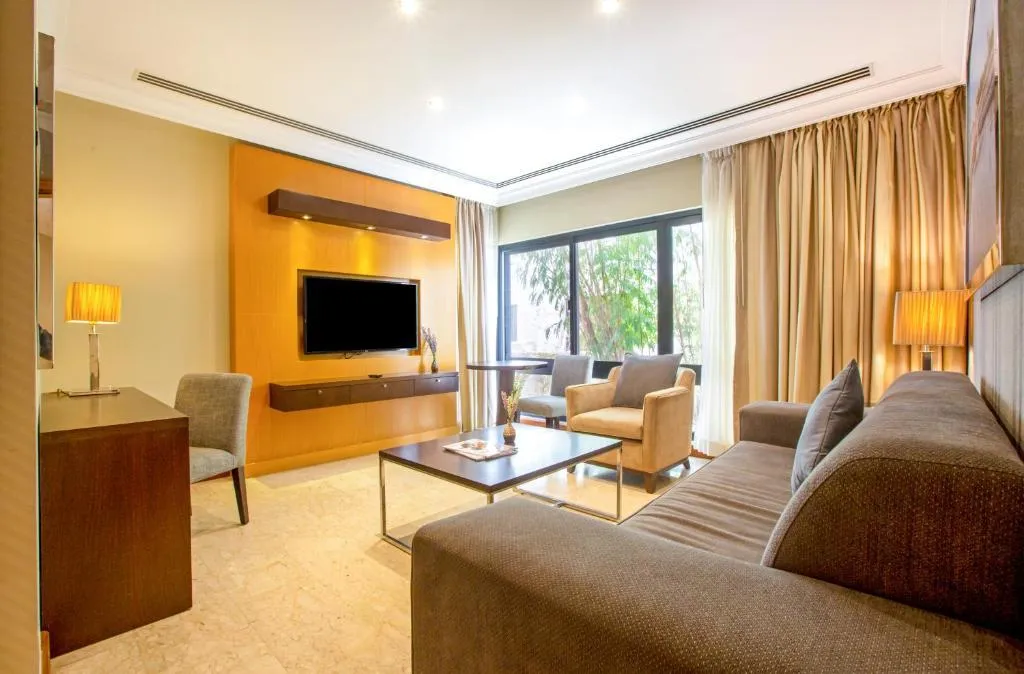 SUITE STANDARD Room, Dubai Marine Beach Resort & Spa, Dubai
