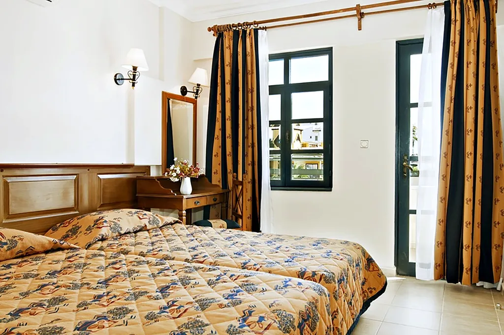 Room, Prince, Dalaman