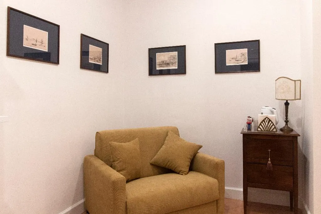 DOUBLE CAPACITY 3 Room, Eleonora's Suites Naples, Naples