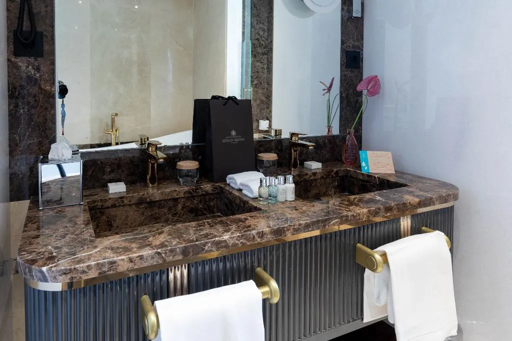 DOUBLE SINGLE USE SUPERIOR Room, Wellington Hotel & Spa Madrid, Madrid