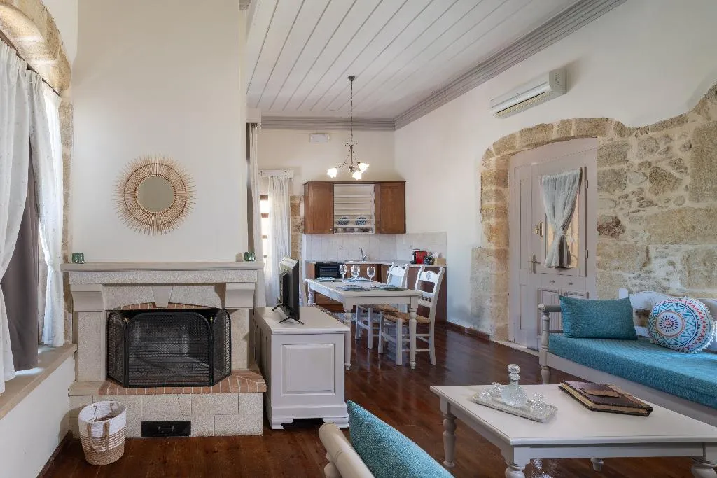 SUITE STANDARD Room, Arhontiko Archanes Suites, Crete