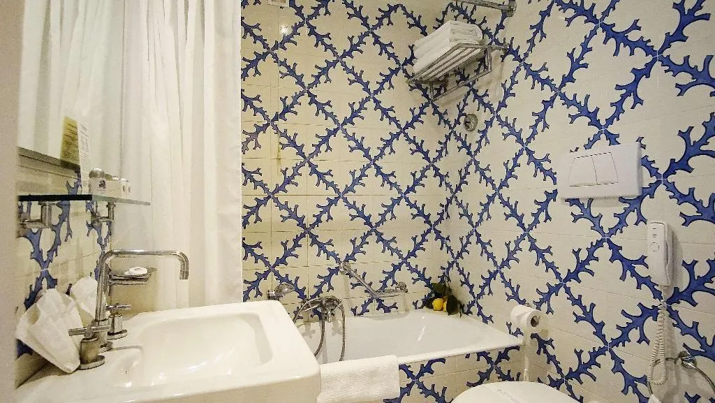 Room, Grand Hotel Aminta, Naples