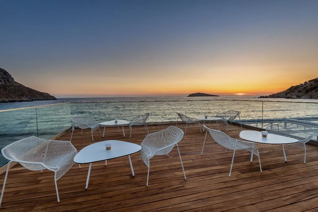 Terrace, Kantouni Beach Boutique Hotel, Crete