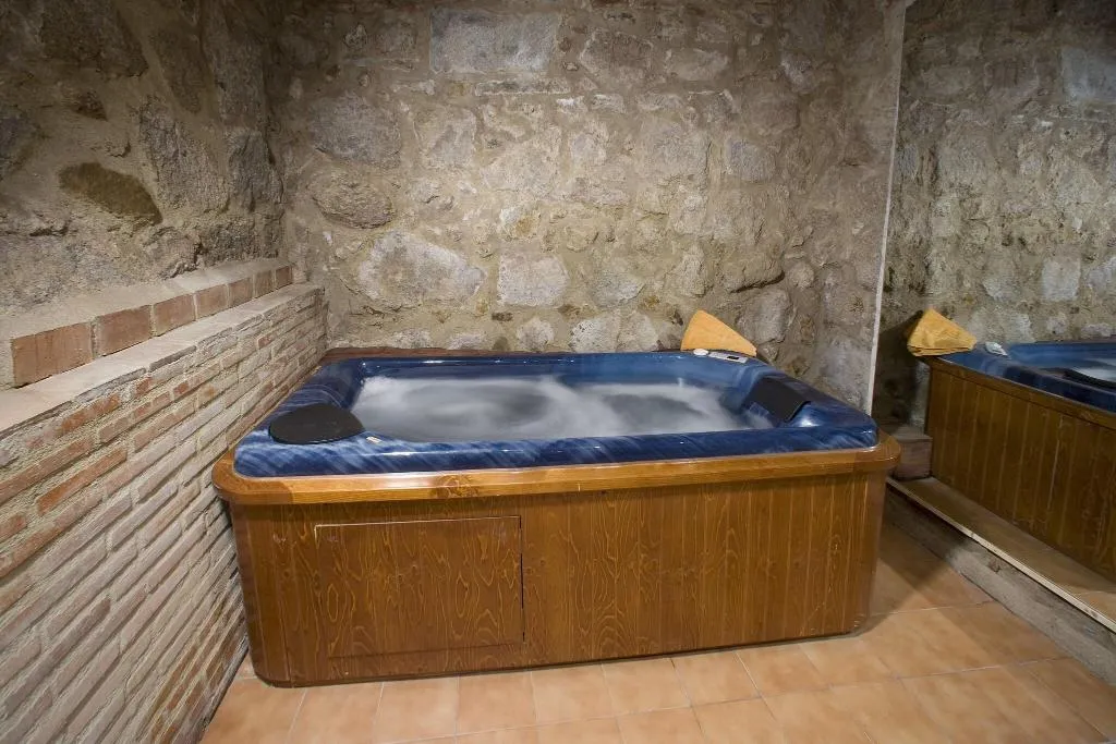 Sports and Entertainment, Parador de Plasencia, Madrid