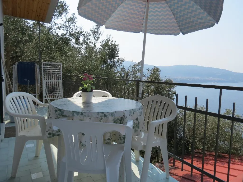 CHALET SEA VIEW CAPACITY 4 Room, Baia Serena, Naples