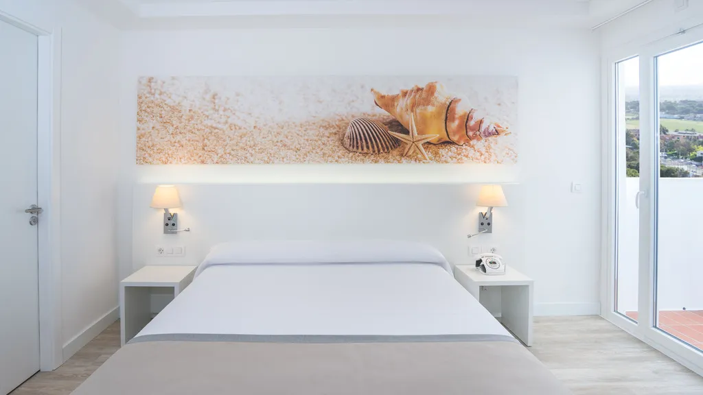 SINGLE STANDARD Room, THB Maria Isabel, Majorca