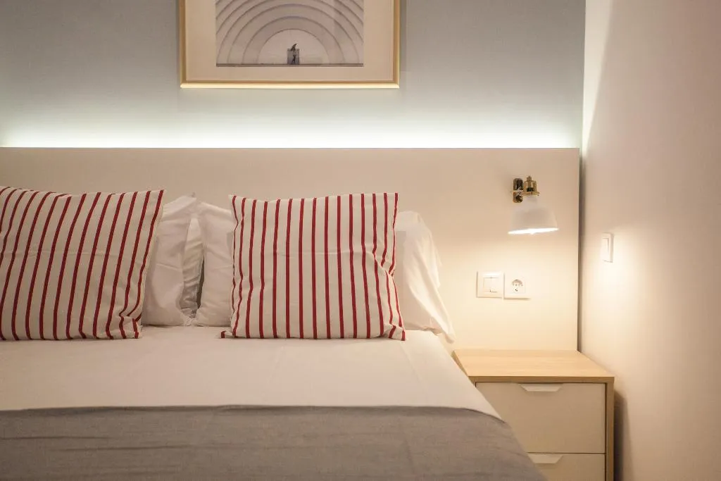 APARTMENT TWO BEDROOMS ONE BATHROOM Room, Gran Central Suites, Madrid