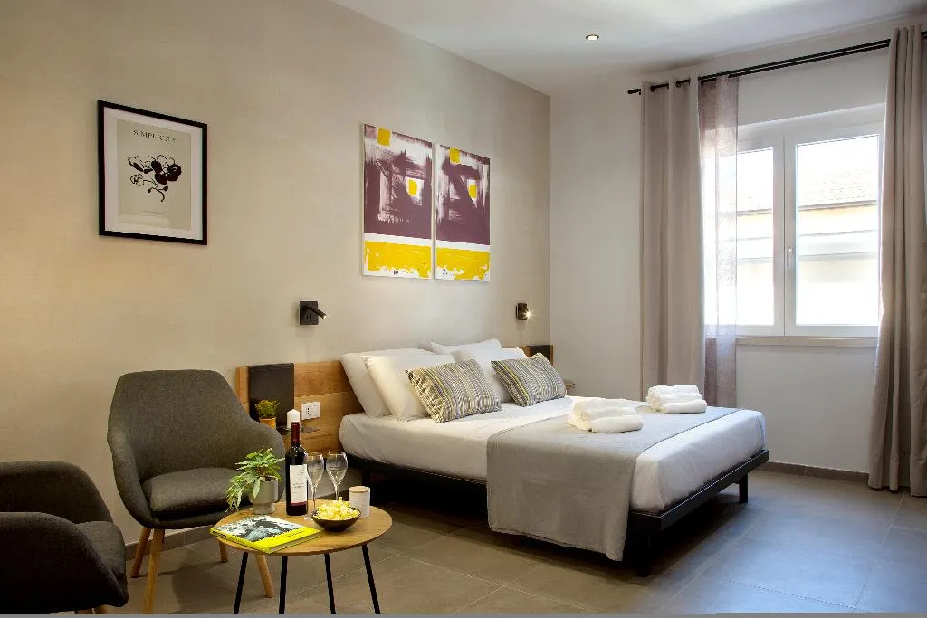 DOUBLE SUPERIOR Room, Mare Fuori Rooms, Naples