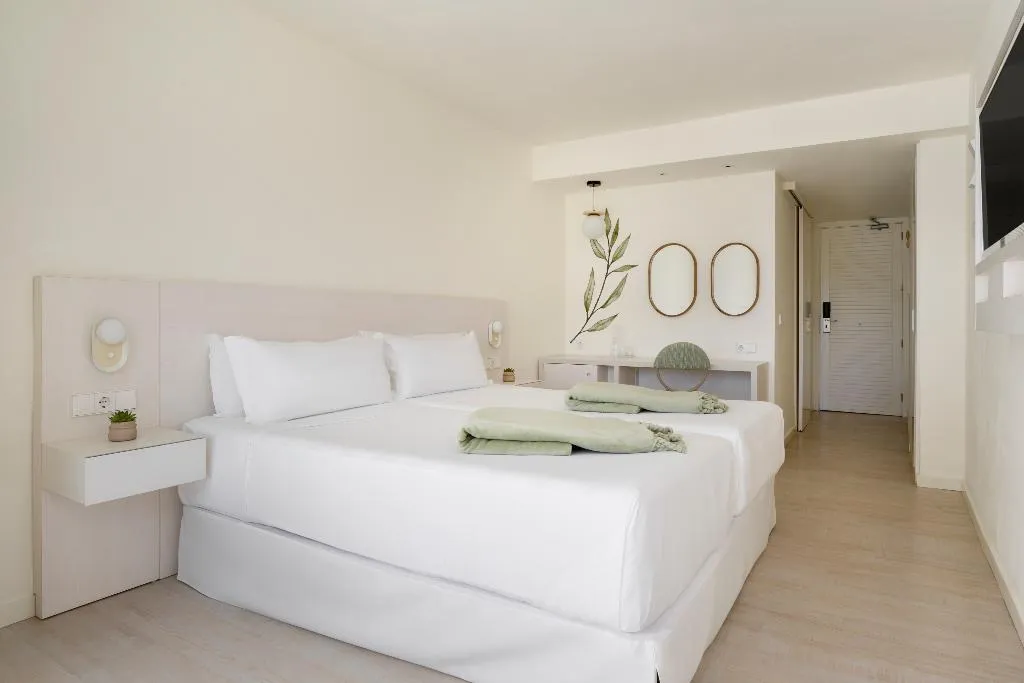 DOUBLE SINGLE USE GARDEN VIEW Room, Iberostar Waves Cristina, Majorca