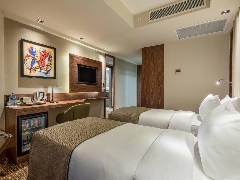 TWIN SEA VIEW Room, Holiday Inn Antalya Lara, Antalya