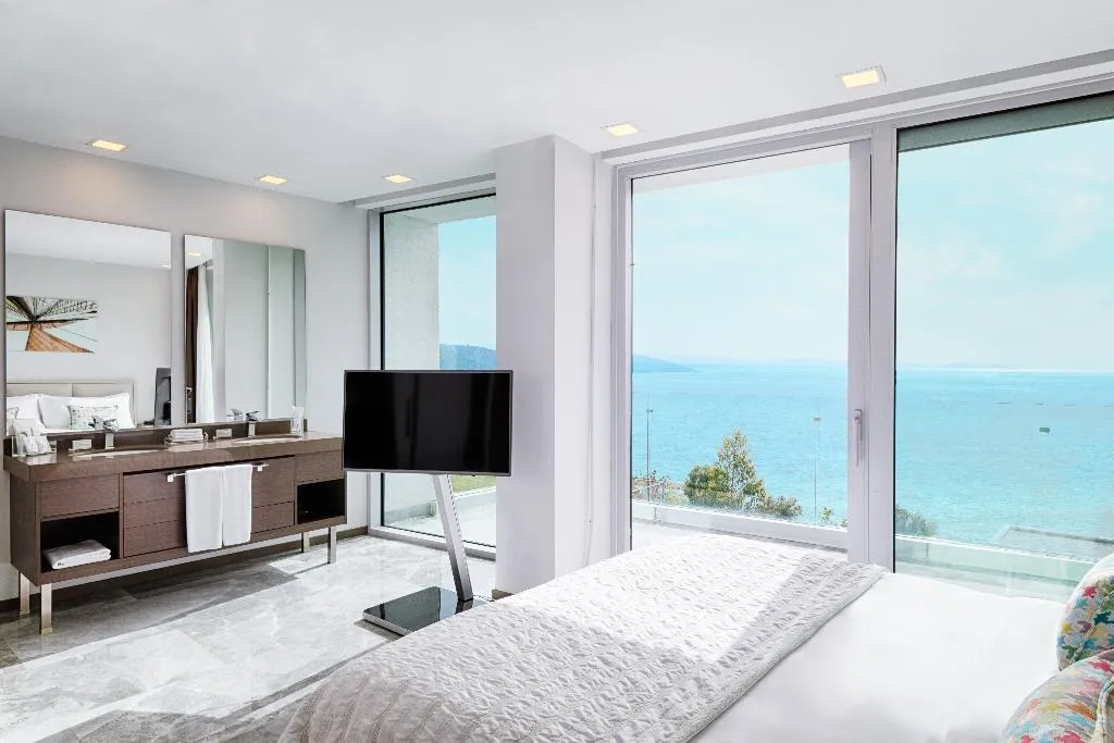 FAMILY ROOM SEA VIEW WITH TERRACE Room, Le Meridien Bodrum Beach Resort, Bodrum