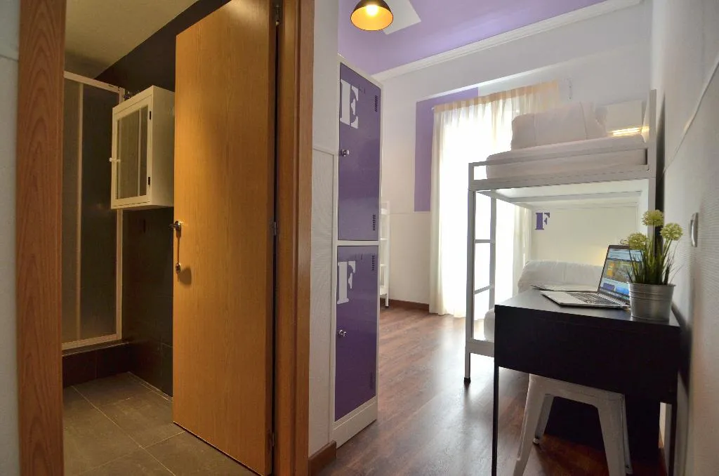 Bed in dormitory FEMALE ROOM Room, Far Home Atocha, Madrid