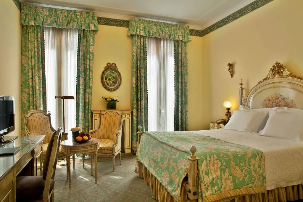 Room, Avenida Palace, Lisbon