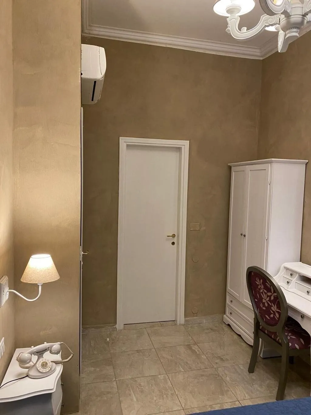 Room, Boutique Hotel Calais Milano, Milan