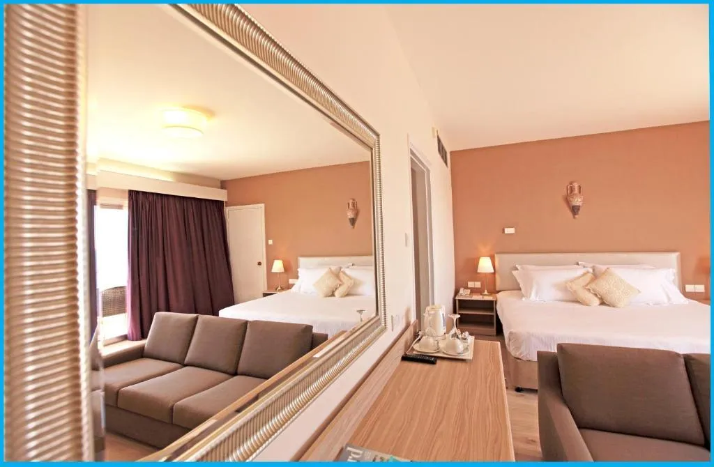 SUITE EXECUTIVE Room, Poseidonia Beach Hotel, Cyprus