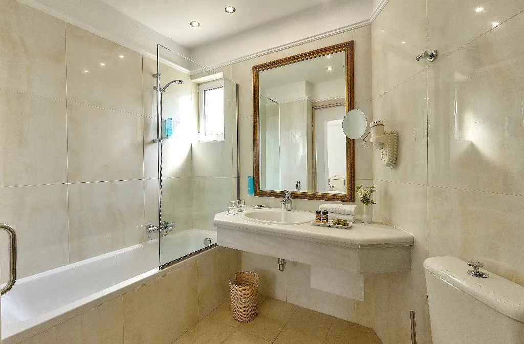 Double or Twin BEACH FRONT Room, Alexander Beach Hotel & Village Resort, Crete