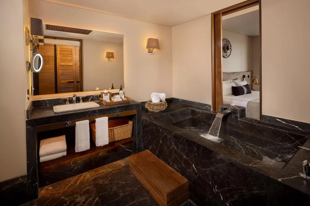 SUITE OCEAN FRONT KING BED Room, Impression Moxché by Secrets, Cancun Area