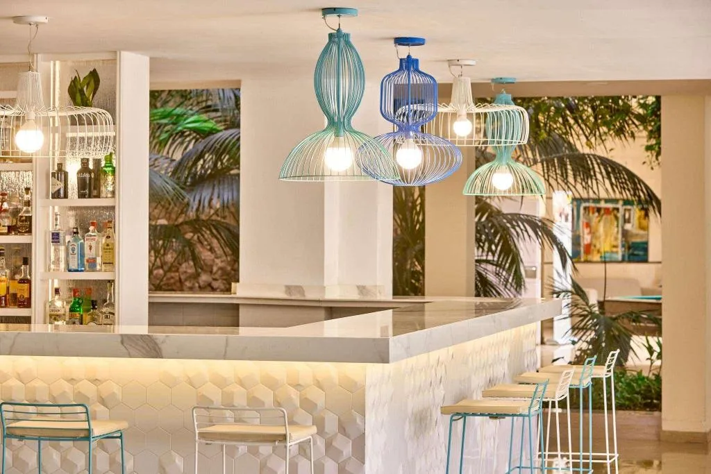 Bar, Zafiro Palmanova, Majorca
