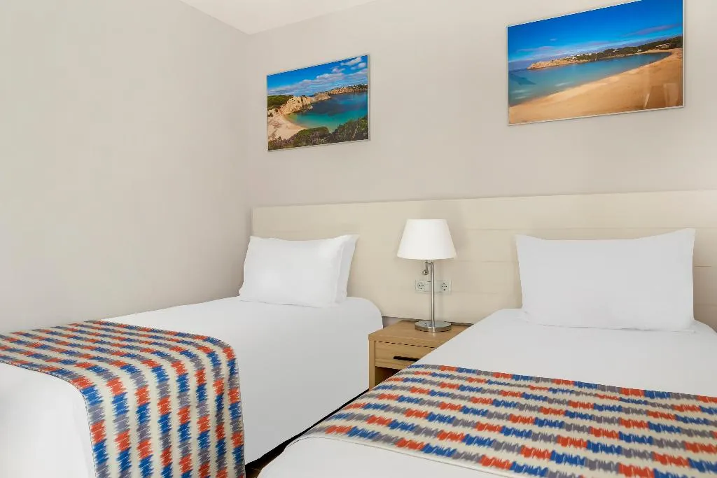 APARTMENT CAPACITY 6 TWO BEDROOMS Room, White Sands Beach Club, Menorca