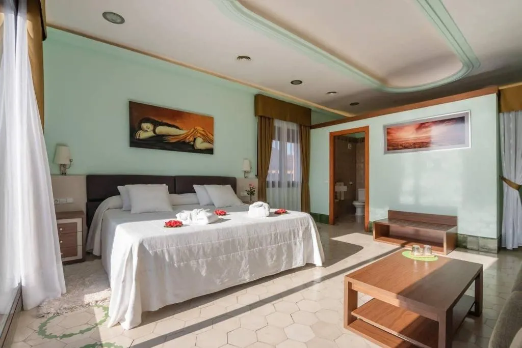 Room, Hotel Llar De Capitans, Barcelona