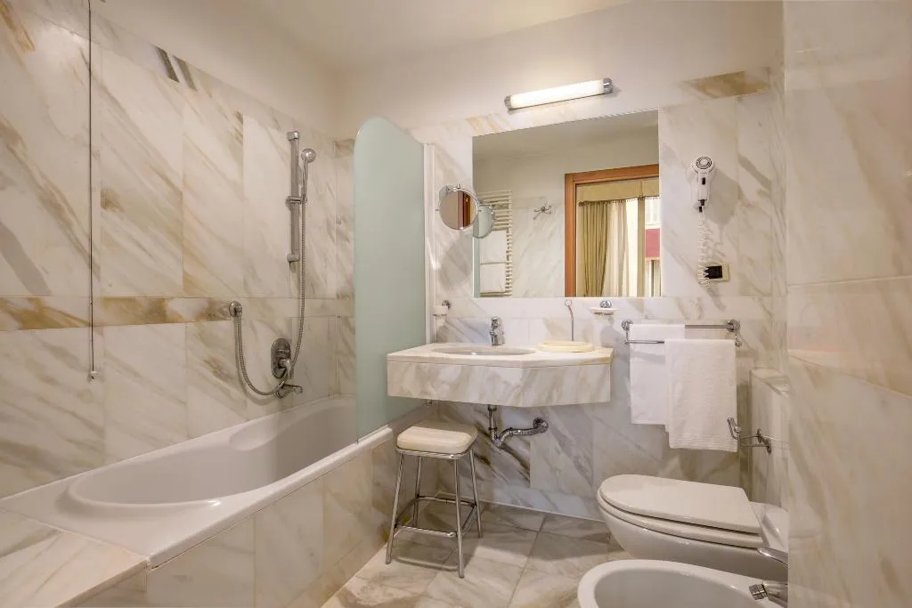 DOUBLE SINGLE USE SUPERIOR Room, UNA HOTELS Empire Roma, Rome