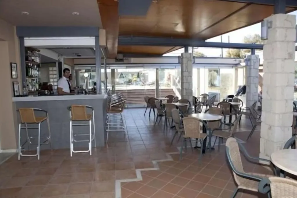 Bar, Maleme Mare Apartments, Crete
