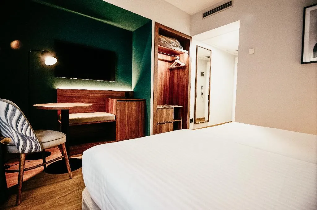 DOUBLE QUEEN SIZE BED Room, Hotel Elche Centro Affiliated by Melia, Costa Blanca