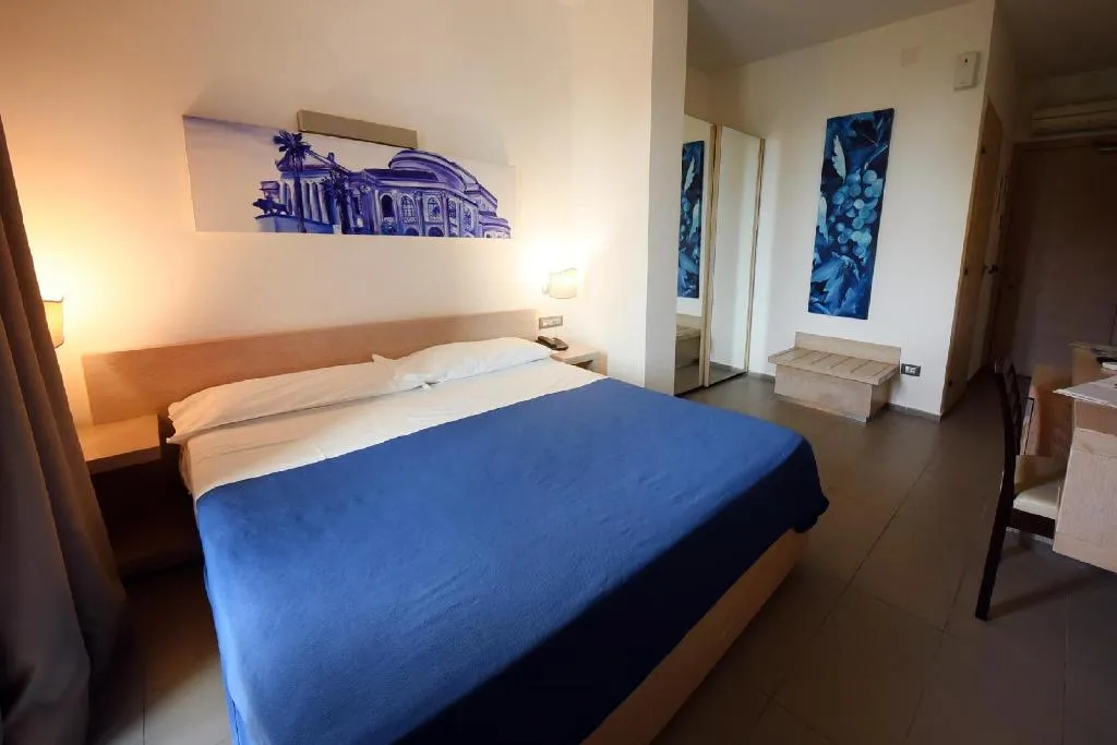 Double or Twin DELUXE Room, Villa D'Amato, Palermo