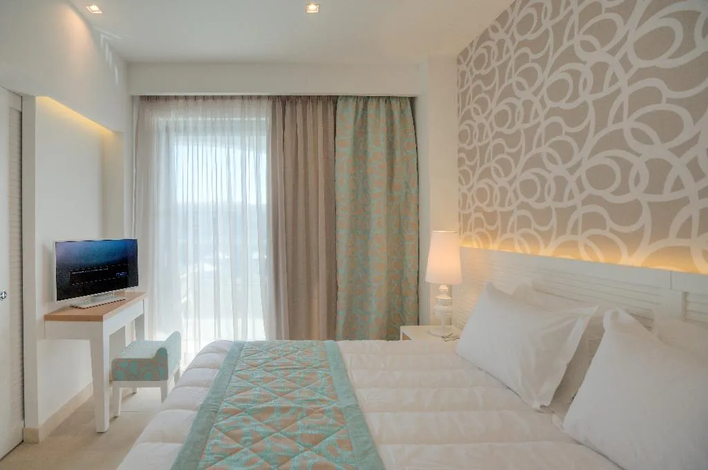 JUNIOR SUITE STANDARD Room, Blue Lagoon Princess, Halkidiki