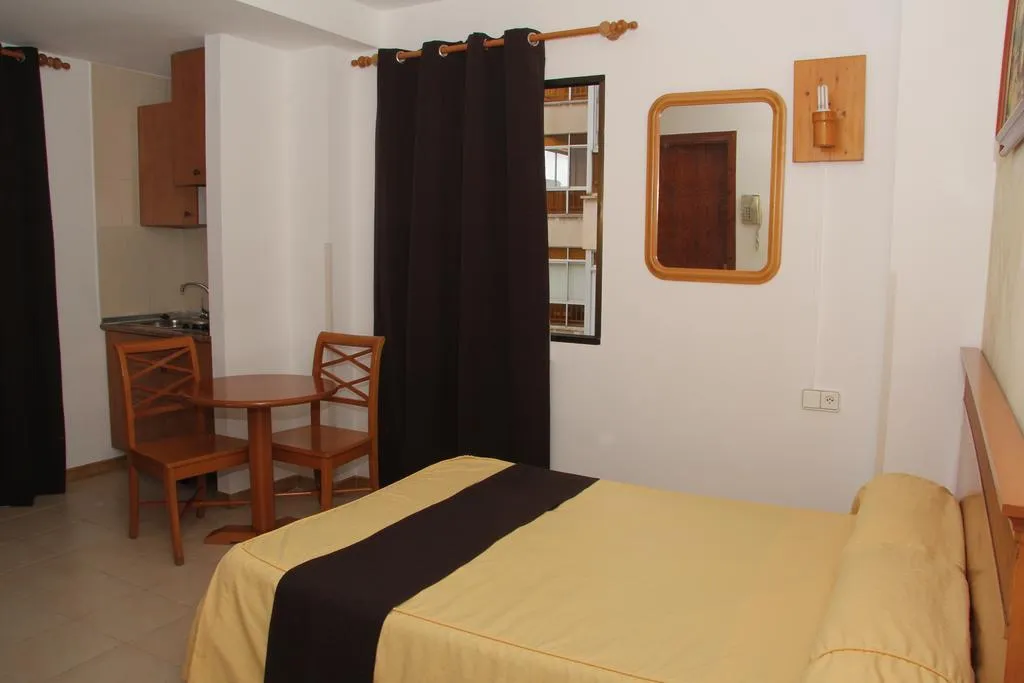 Room, Gomila Park, Majorca