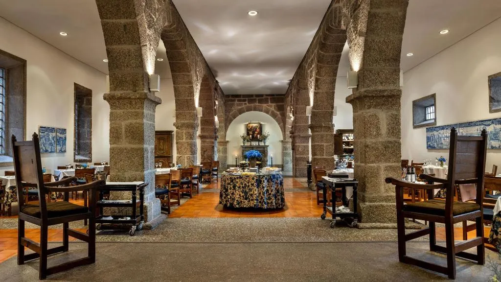 Restaurant, Pousada Mosteiro de Guimaraes - Monument Hotel, Porto