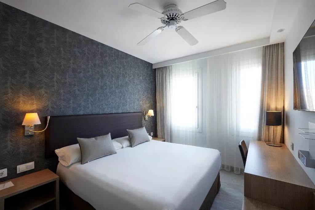 DOUBLE SINGLE USE GARDEN VIEW Room, Catalonia Mirador des Port, Menorca