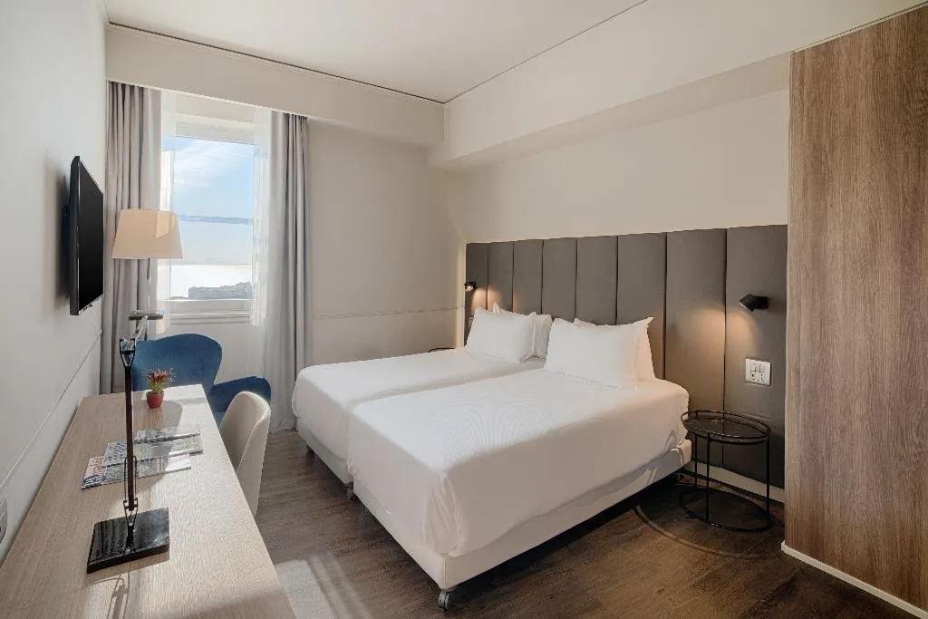 SINGLE STANDARD Room, NH Napoli Panorama, Naples