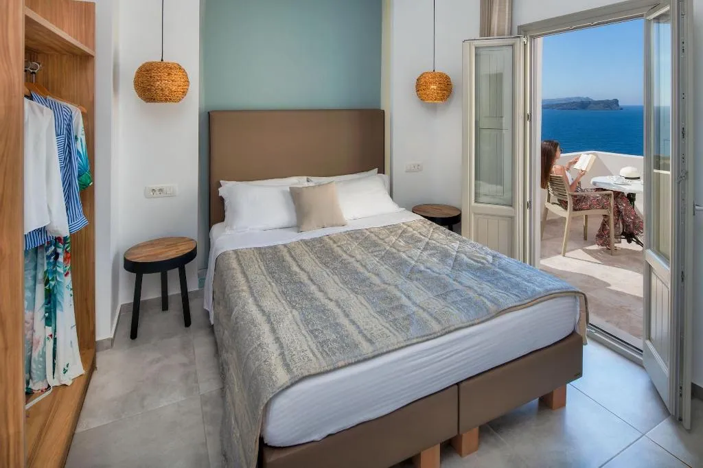 Room, Kokkinos Villas, Santorini